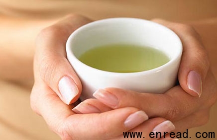 Elderly people who drink several cups of green tea a day are less likely to suffer from depression, probably due to a "feel good" chemical found in this type of tea, Japanese researchers said.