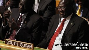 South Sudan's Vice-President Riek Machar (r) was warmly greeted in New York