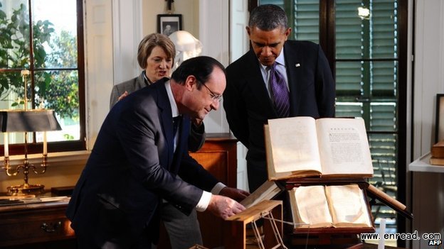 Mr Hollande noticed one of the books on display at Monticello was in French