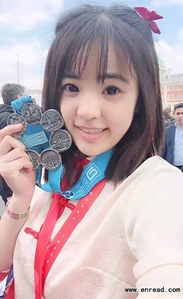27岁彭郑钰成中国最年轻的世界马拉松大满贯跑者